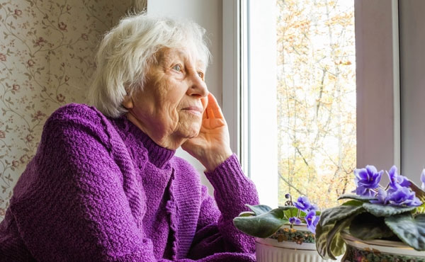 Petits-fils agit contre l'isolement et la solitude des personnes âgées