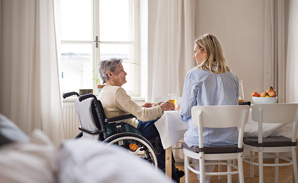 Aide à domicile pour les personnes âgées à Tarbes - Petits-fils