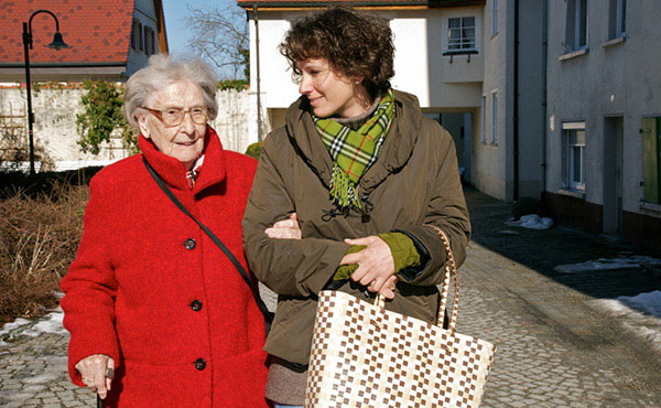 Aide à domicile pour les personnes âgées à Saint-Cyr-sur-Loire - Petits-fils
