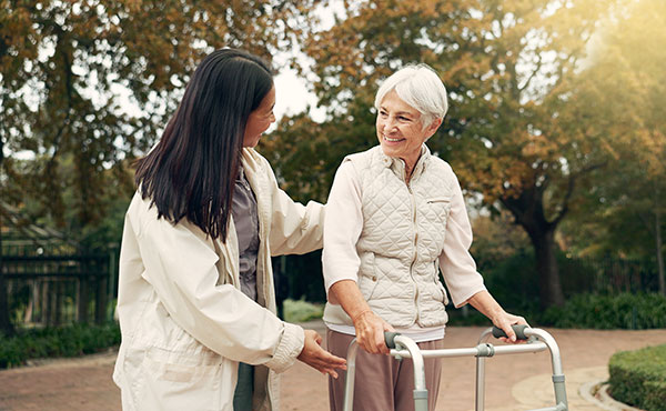Aide à domicile pour les personnes âgées à Alès - Petits-fils Aide à domicile pour les personnes âgées à Alès - Petits-fils