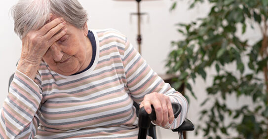 Dépression chez la personne âgée : comment la repérer, la comprendre et agir ?