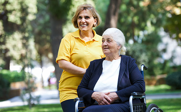 Aide à domicile pour les personnes âgées à Aubenas - Petits-fils Aide à domicile pour les personnes âgées à Aubenas - Petits-fils