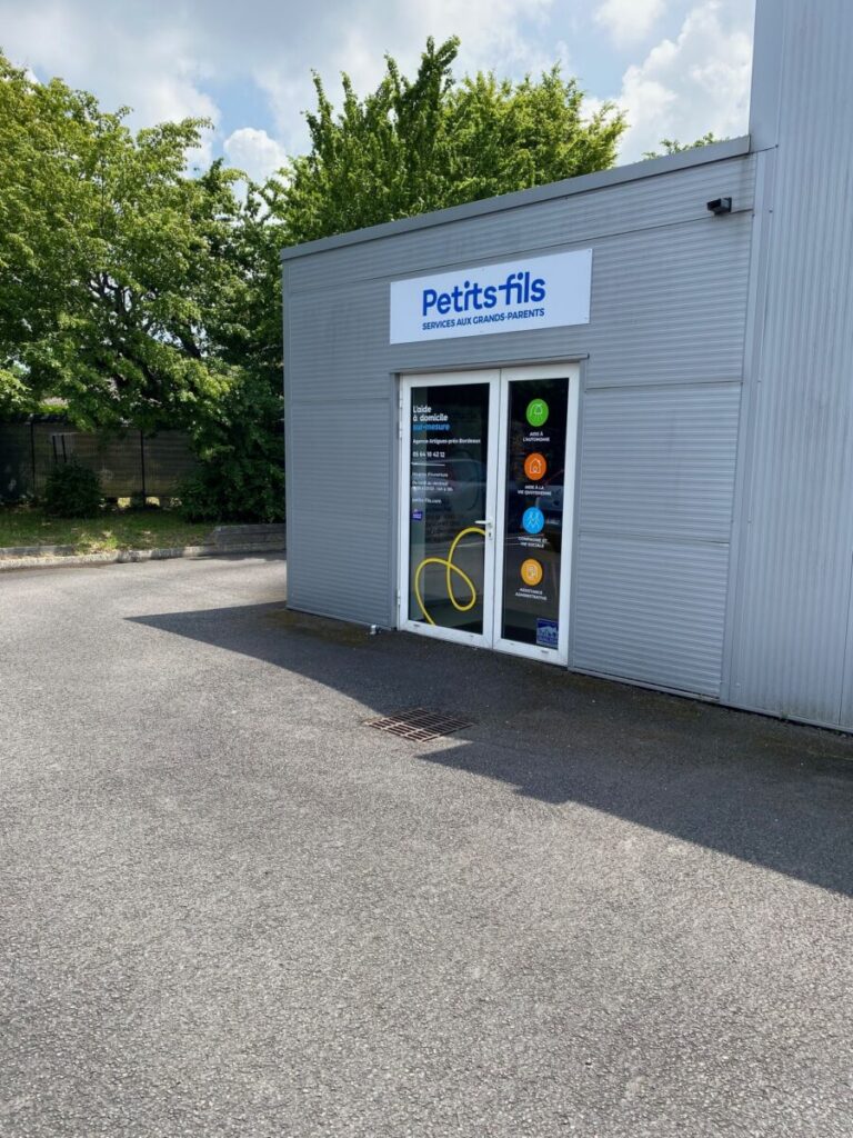 Agence d’aide à domicile Petits-fils Artigues-près-Bordeaux - Locaux 2