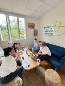Agence d’aide à domicile Petits-fils Courbevoie - Locaux 1