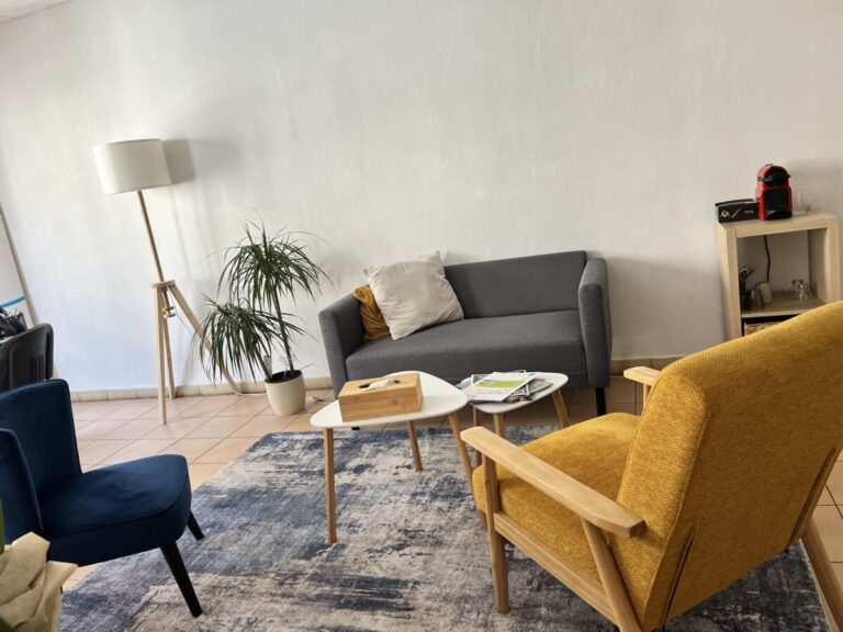 Agence d’aide à domicile Petits-fils Digne-les-Bains - Locaux 2