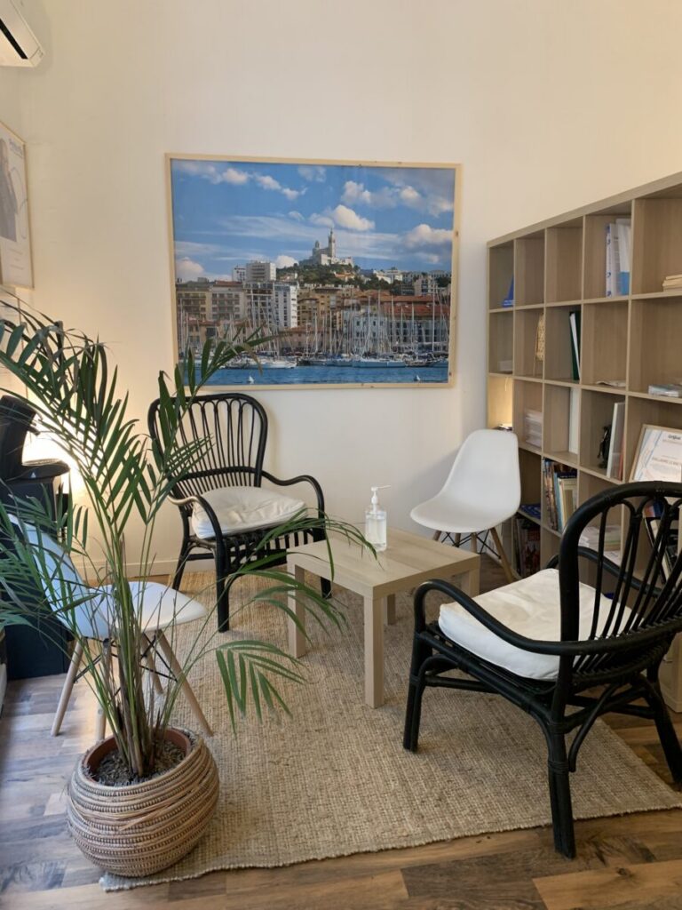Agence d’aide à domicile Petits-fils Marseille Castellane - Locaux 2